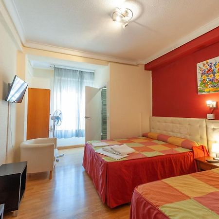 Hostal Manjon Burgos Exterior photo