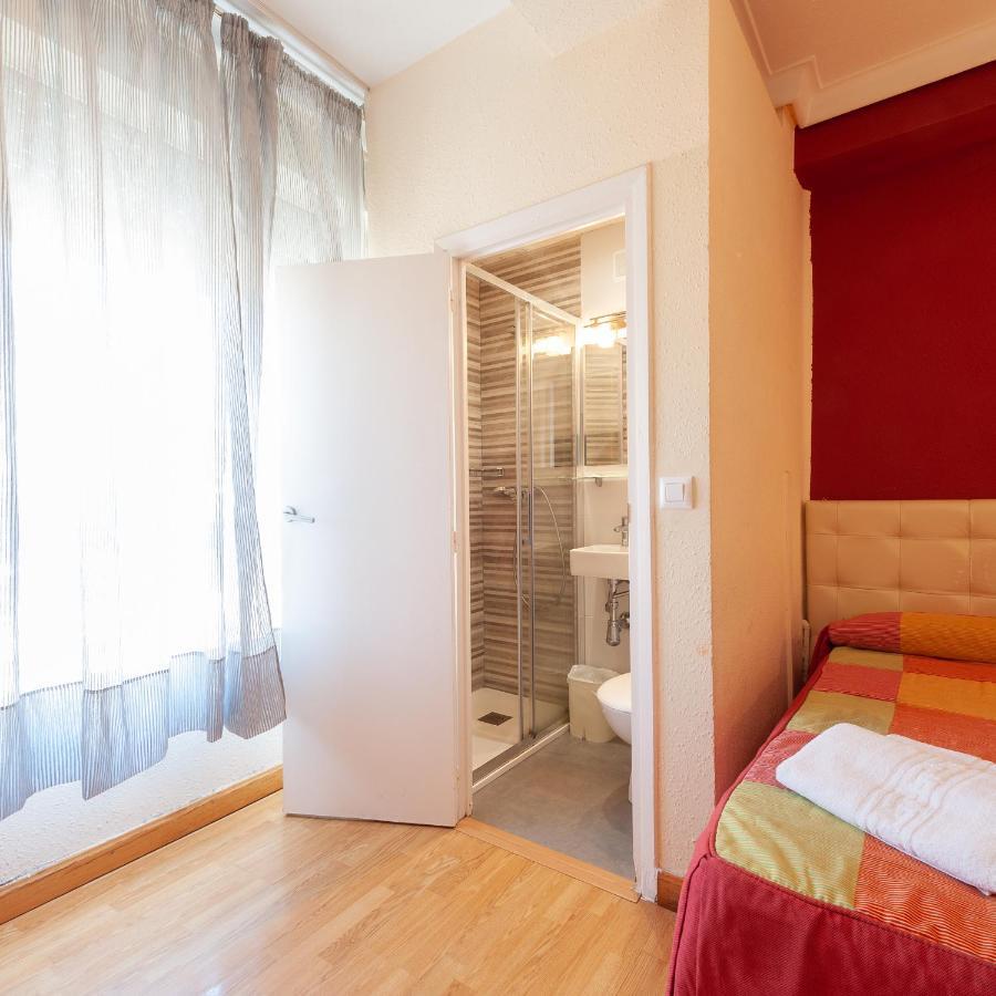 Hostal Manjon Burgos Exterior photo