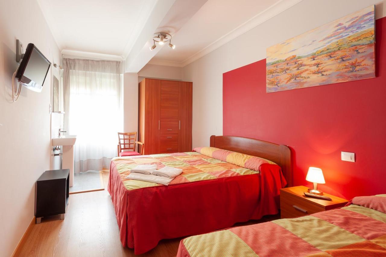 Hostal Manjon Burgos Exterior photo